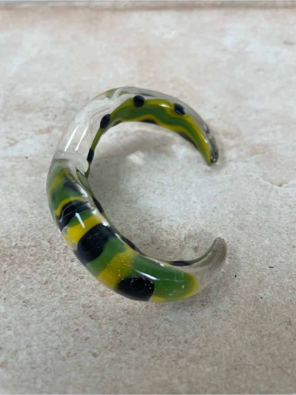 Vintage Retro green black snake design glass v shaped open bangle bracelet
